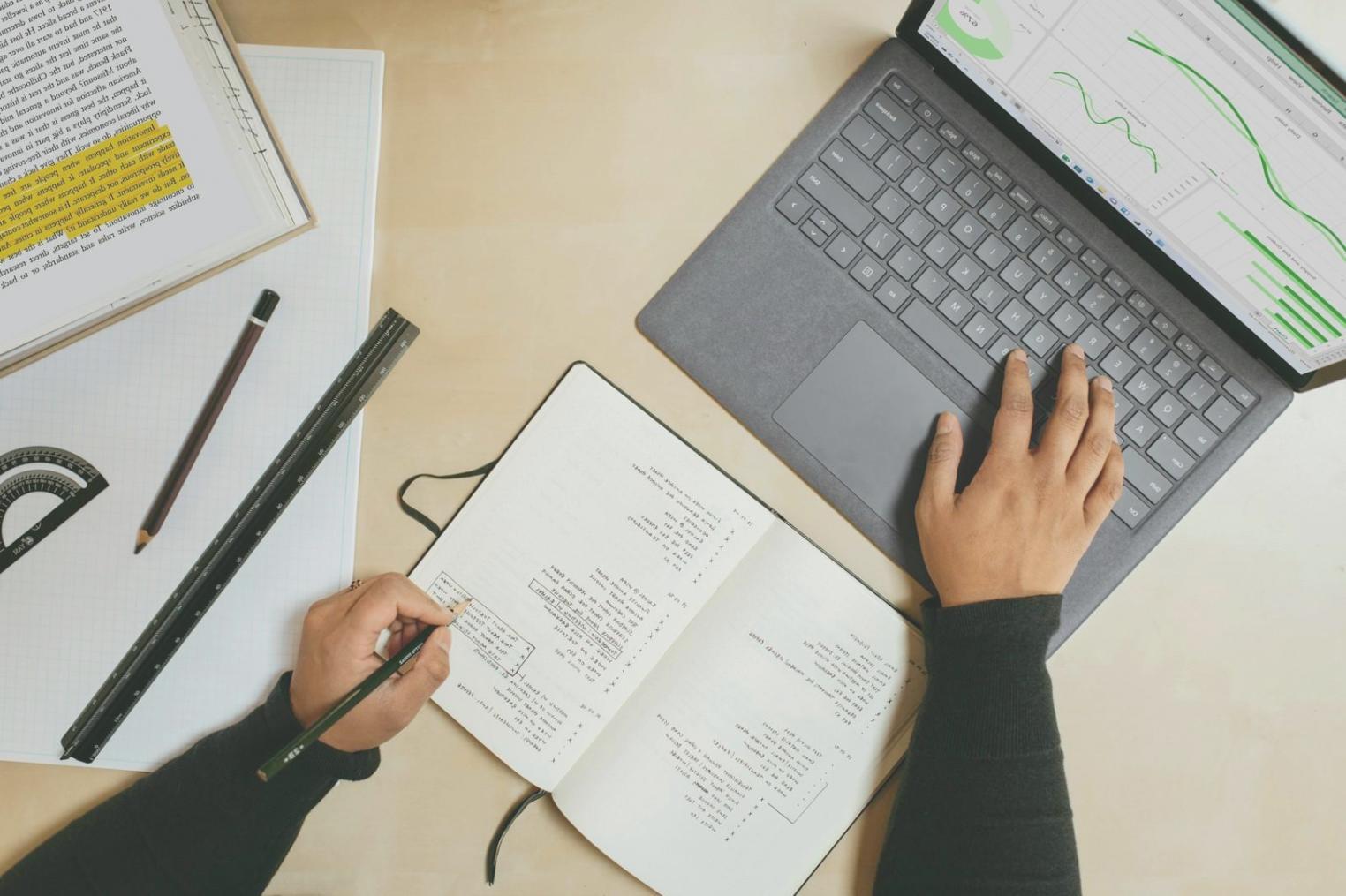 Financial communication dashboard project showing budget tracking interface